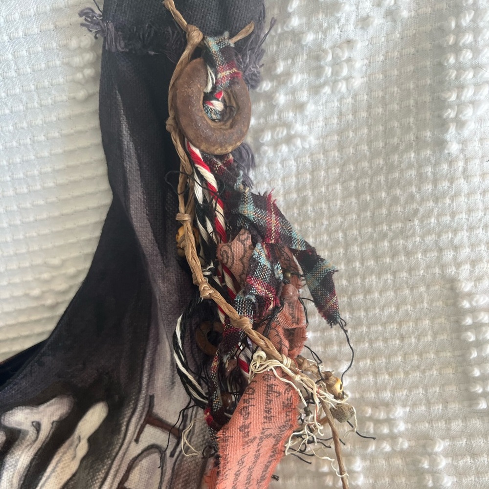 NWOT skull traveler bag Handmade WORK OF ART carry it or hang it on your wall - Picture 6 of 16